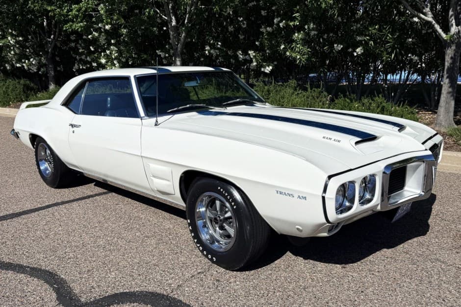 1969 Pontiac Firebird (1967-1969) sold for $161,000