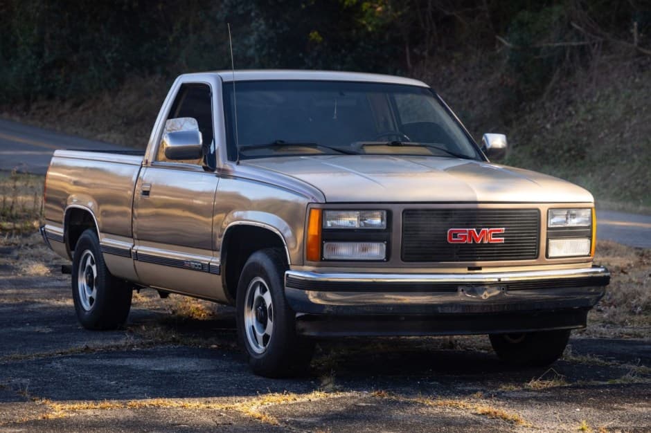 1991 GMC Sierra (GMT400 1988-2002) sold for $11,770