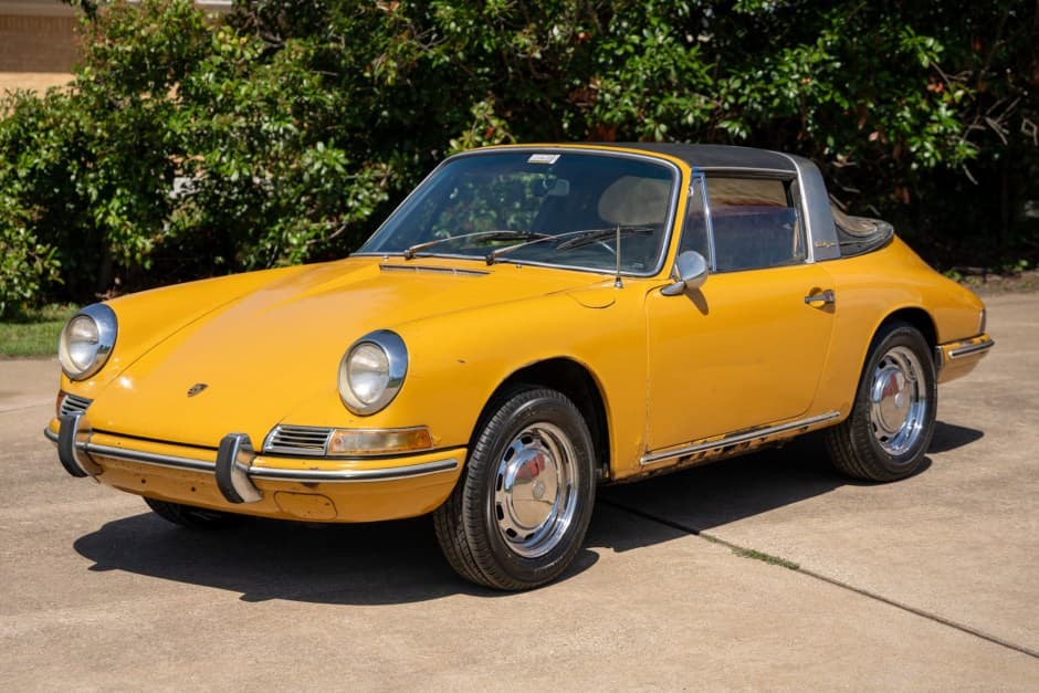 1968 Porsche 912 sold for $25,000