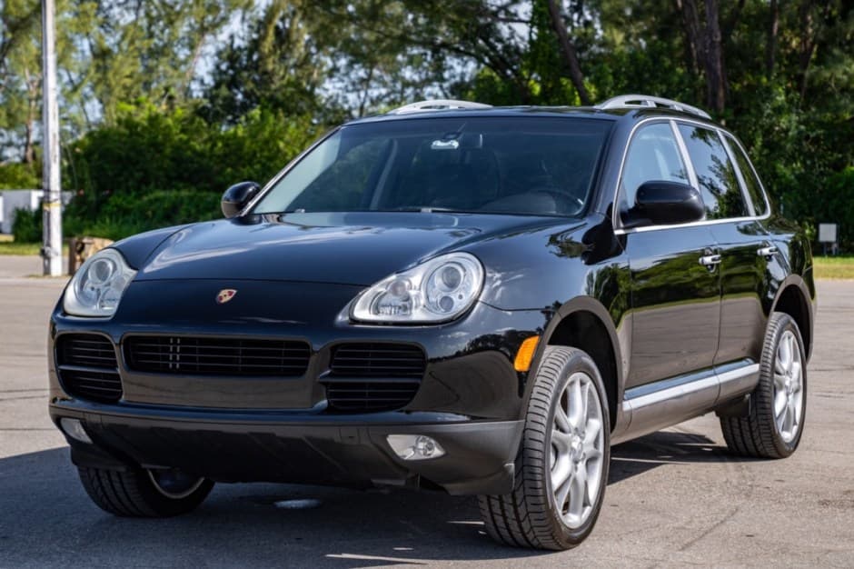 2004 Porsche 955/957 Cayenne (2003-2010) sold for $14,250