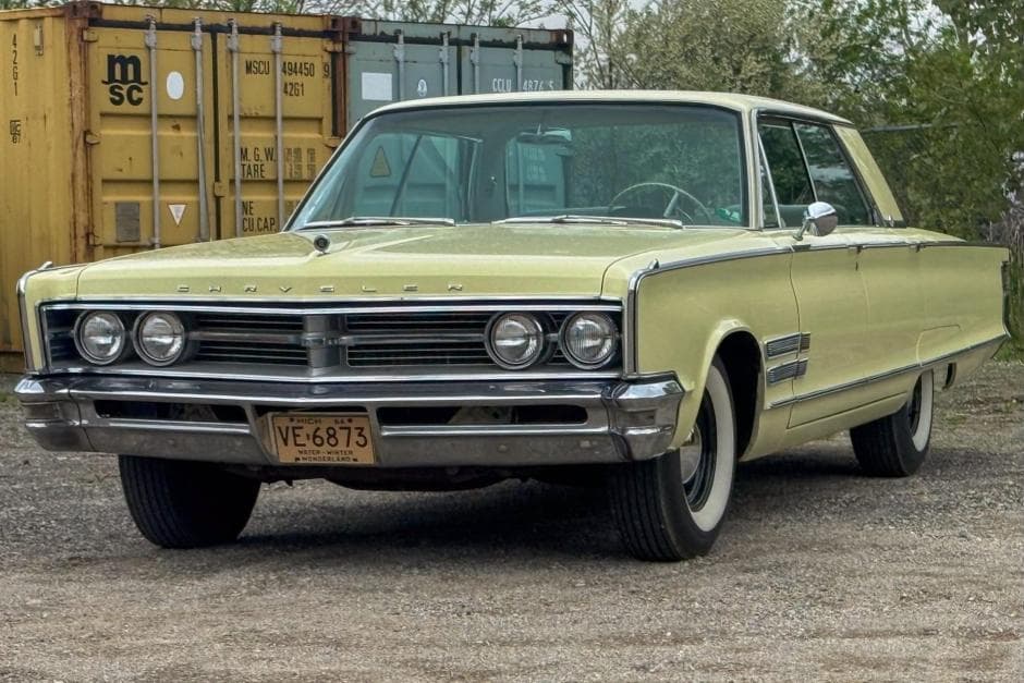 1966 Chrysler 300 Non-Letter Series (1962-1972) sold for $6,600
