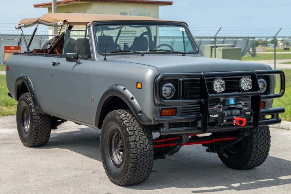 1976 International Harvester Scout II Traveler sold for $71,500
