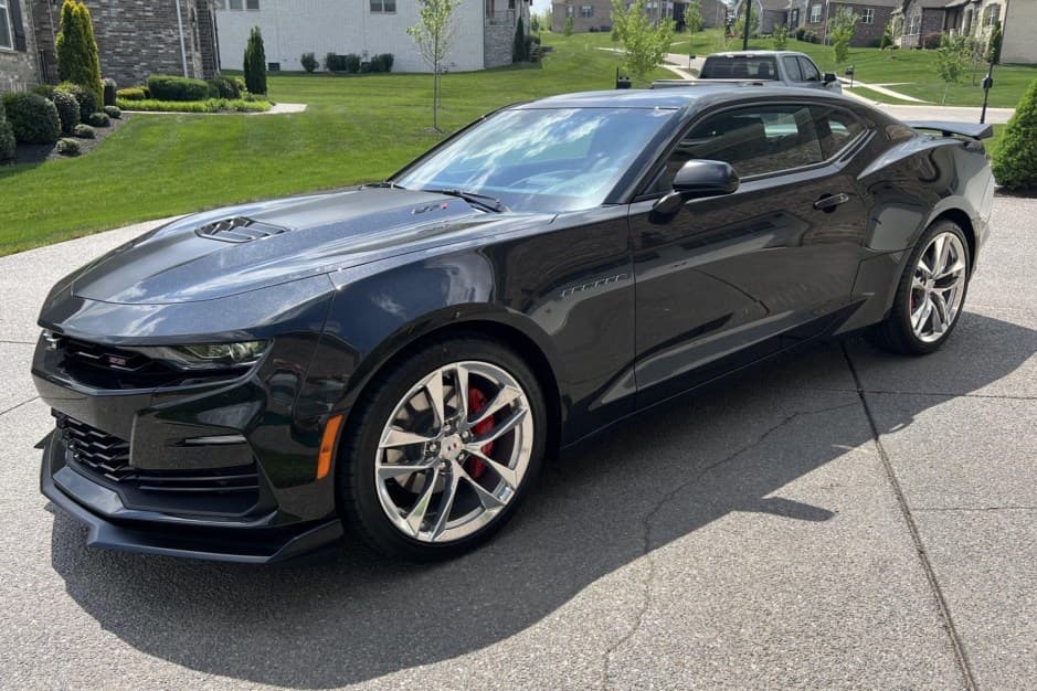 2024 Chevrolet Camaro 6th Generation 2016-2024 sold for $51,500