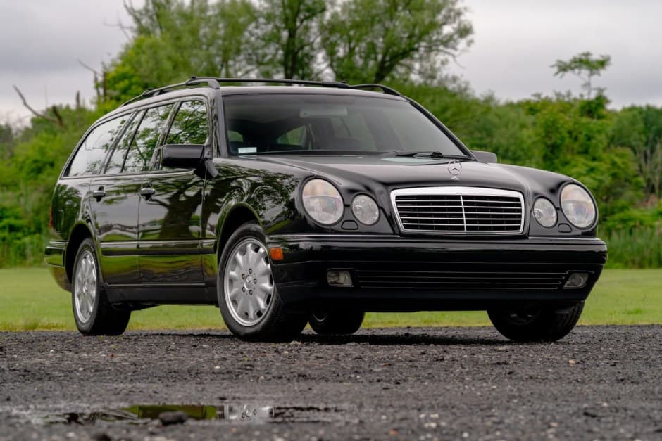1998 Mercedes-Benz W210 E-Class sold for $12,500