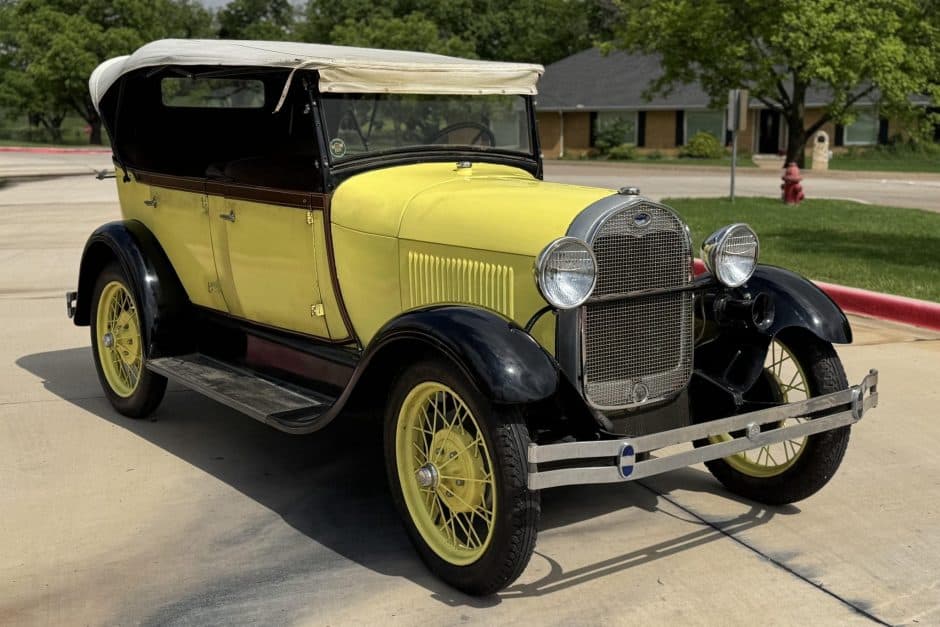 1929 Ford  sold for $9,950