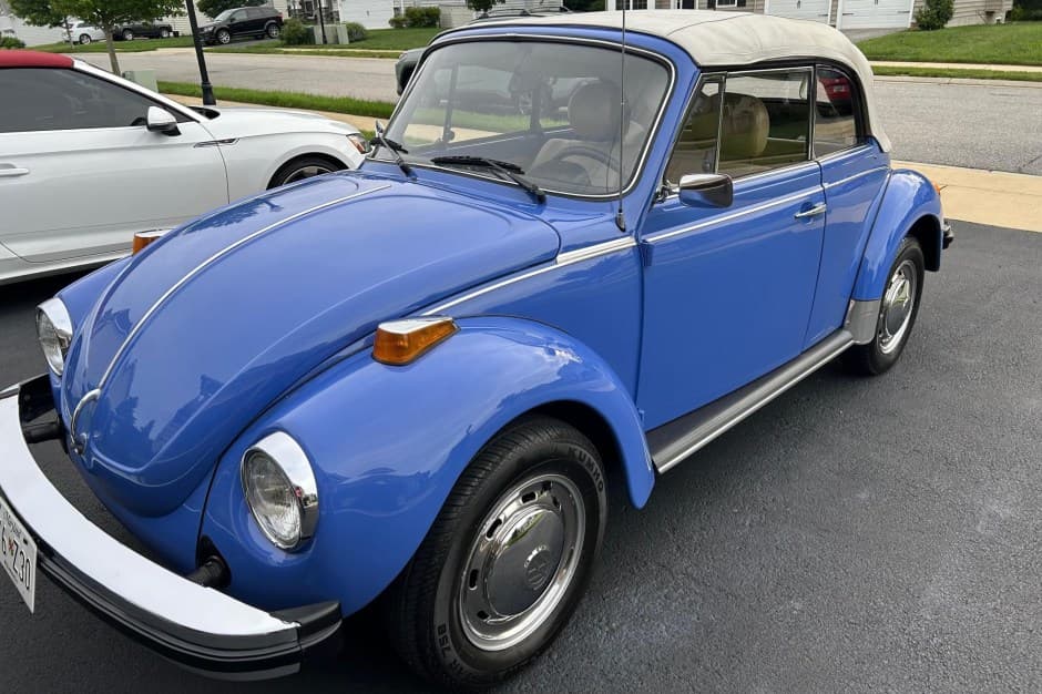 1978 Volkswagen Super Beetle sold for $10,100