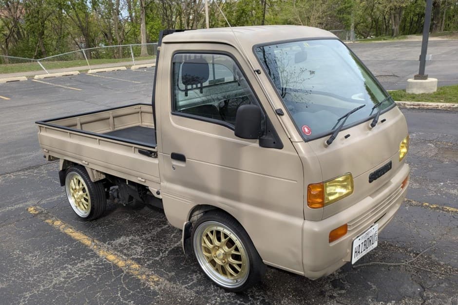 1997 Suzuki Carry sold for $6,300