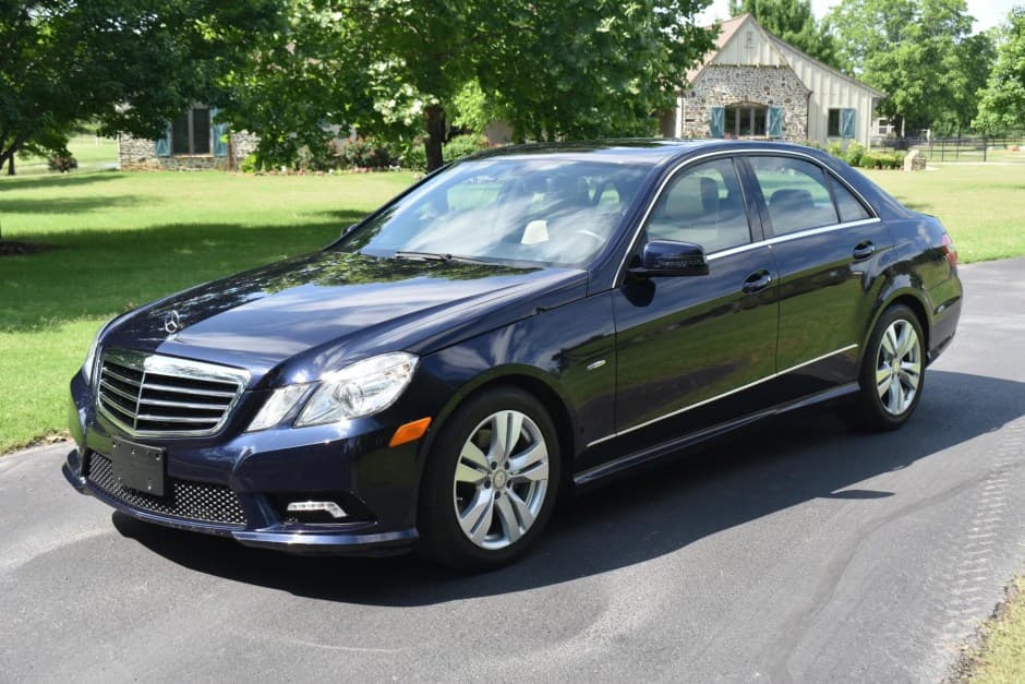 2011 Mercedes-Benz W212 E-Class sold for $11,000