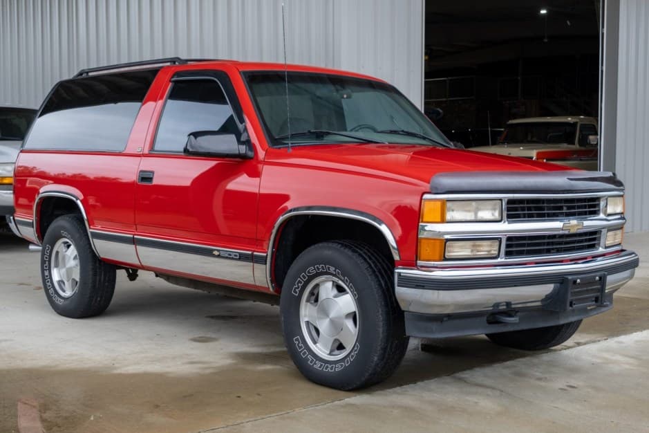 1996 Chevrolet Tahoe GMT400 sold for $18,000