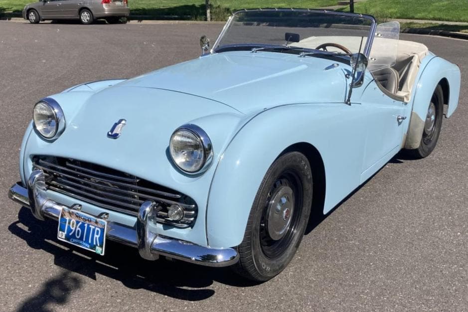 1961 Triumph TR3 sold for $14,000