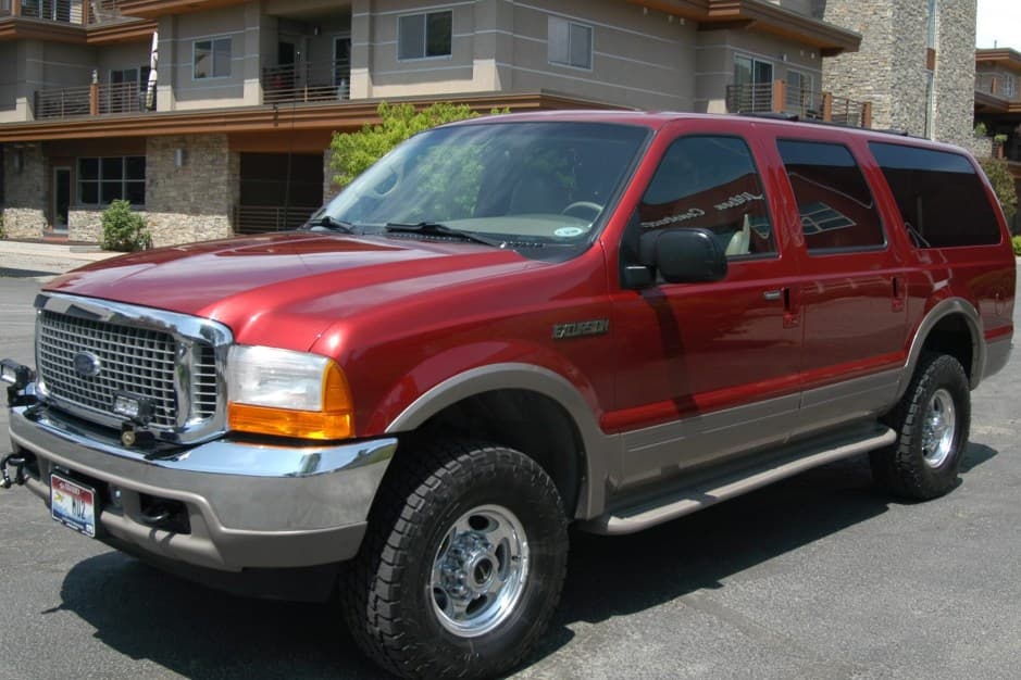 2001 Ford Excursion sold for $27,500