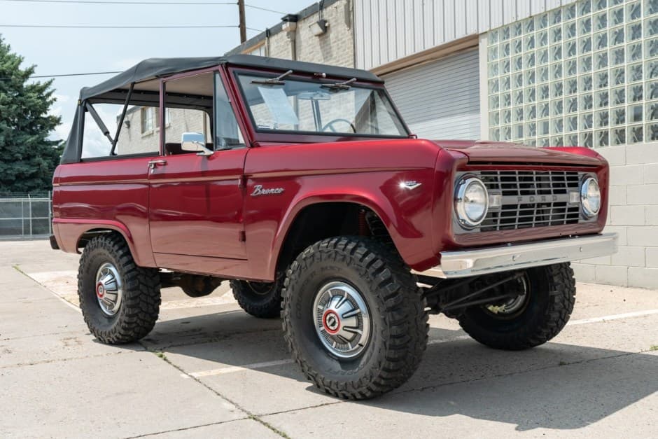 1967 Ford Bronco U13/U14/U15 1966-1977 sold for $33,250