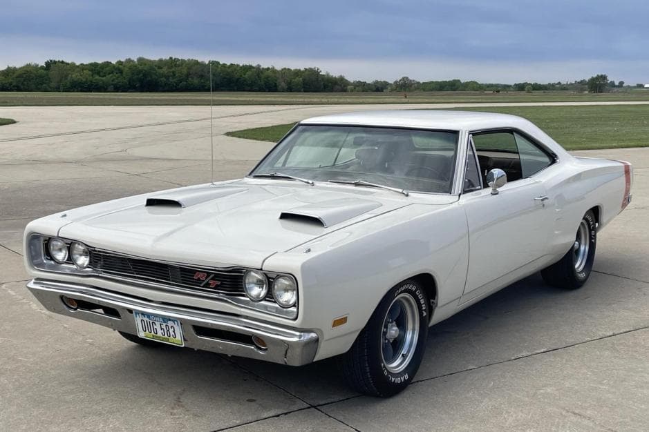 1969 Dodge Coronet sold for $30,690