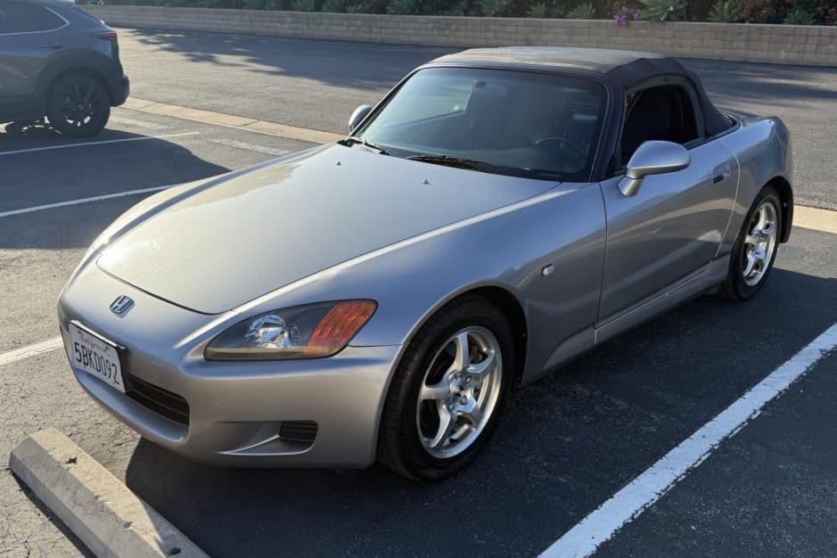 2003 Honda AP1 S2000 sold for $18,500