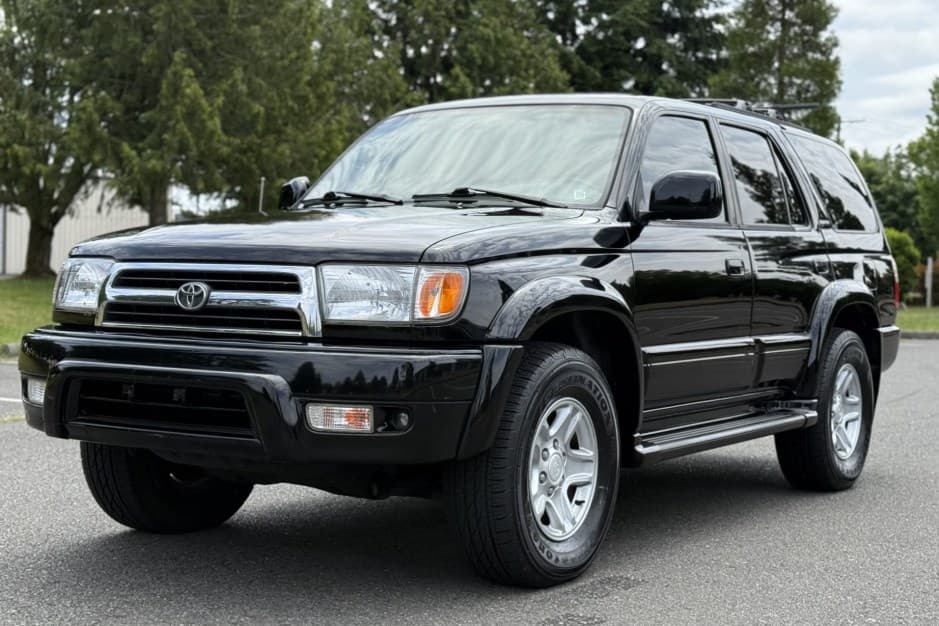 2000 Toyota 4Runner (N180) sold for $19,500
