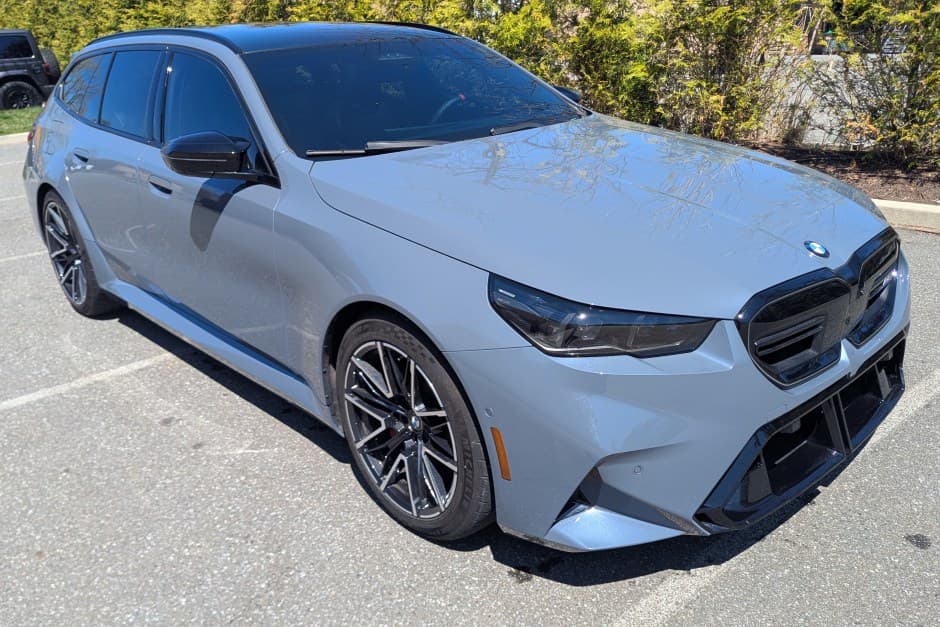 2025 BMW G9X M5 sold for $109,000