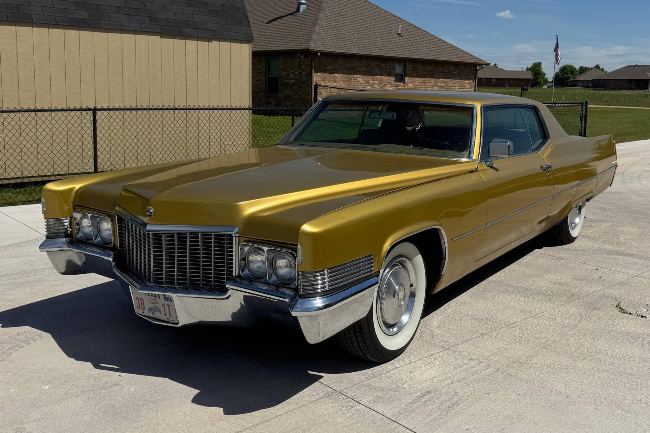 1970 Cadillac DeVille sold for $5,200