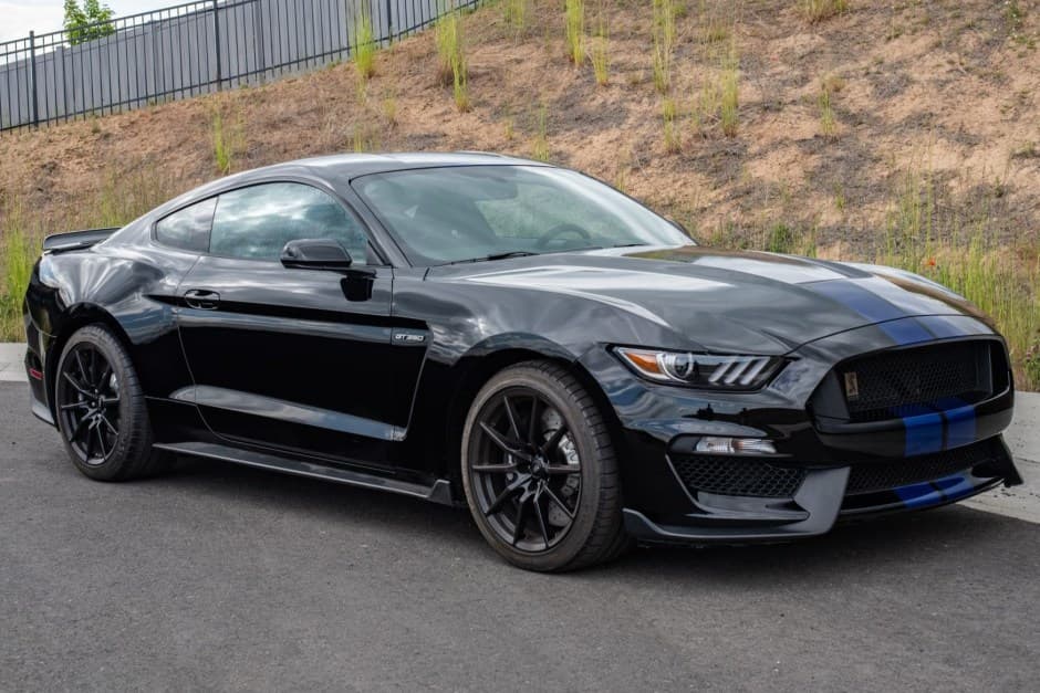 2016 Ford Mustang S550 sold for $51,500