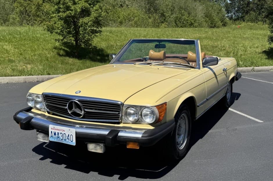 1976 Mercedes-Benz R107 SL sold for $8,000