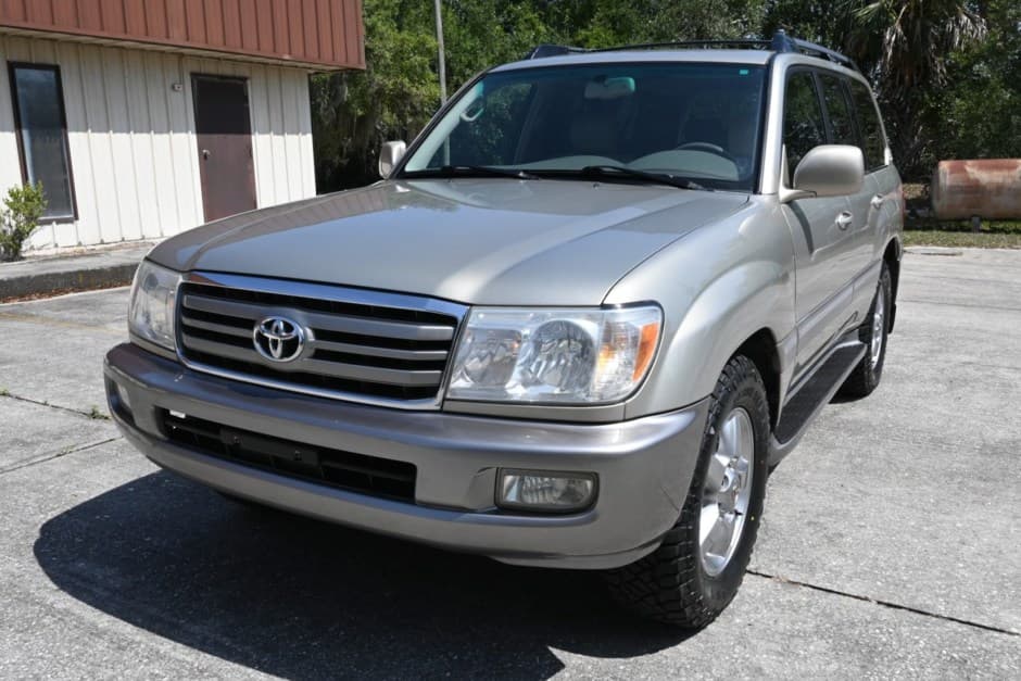 2006 Toyota Land Cruiser 100-Series sold for $20,500