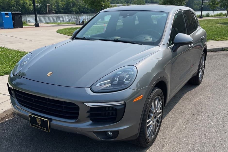 2016 Porsche 958 Cayenne (2011-2018) sold for $27,500