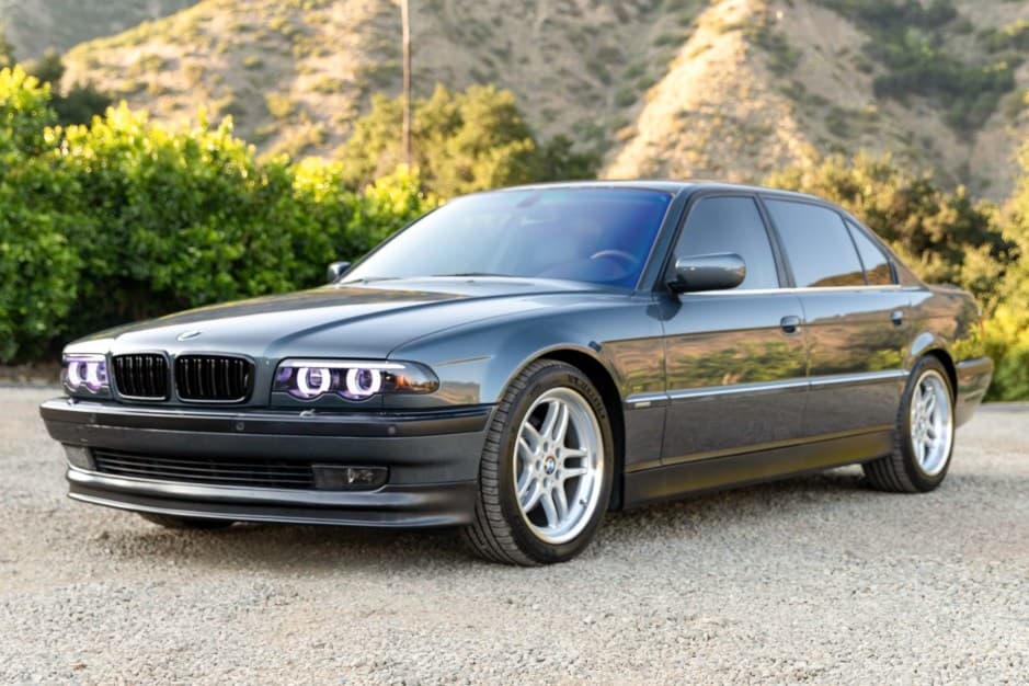 2000 BMW E38 7-Series sold for $30,000