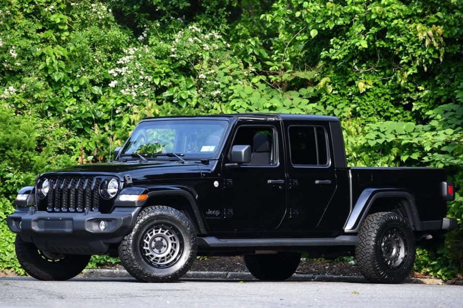 2021 Jeep Pickup sold for $31,250