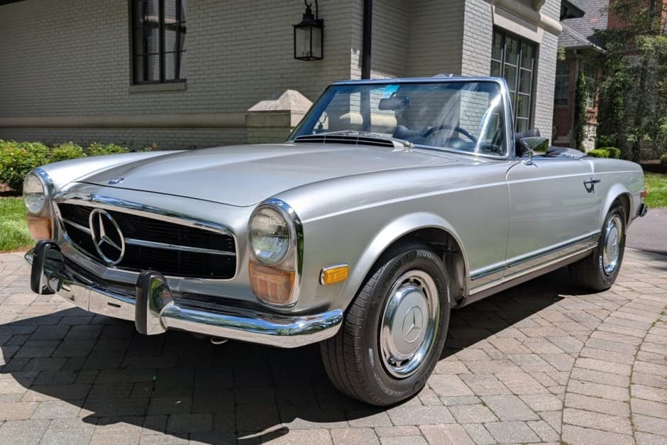 1971 Mercedes-Benz W113 SL sold for $105,000