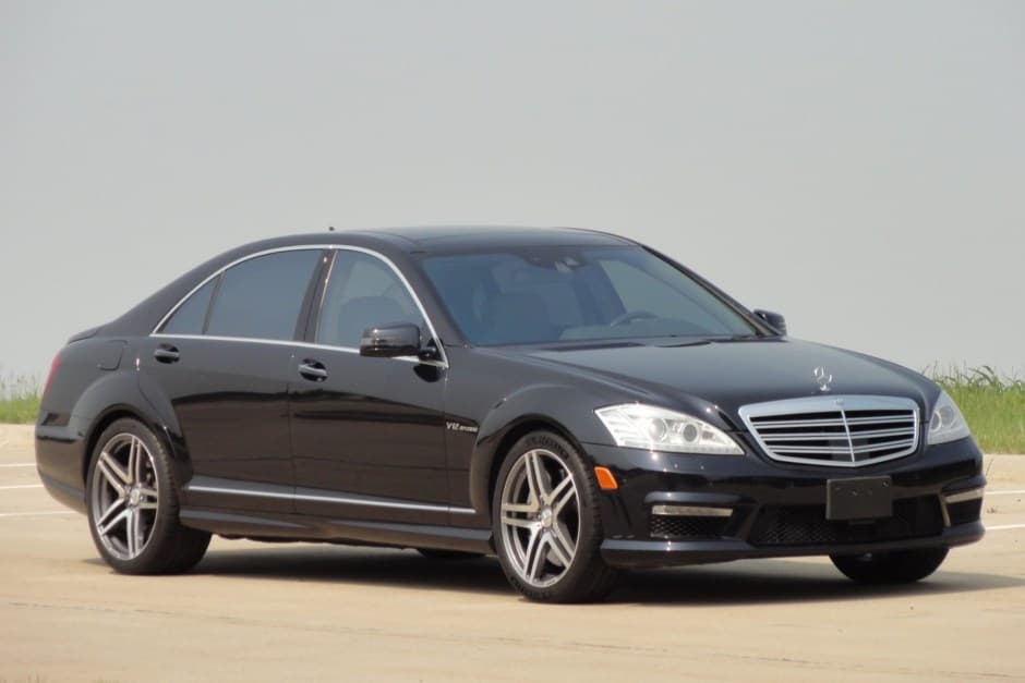 2010 Mercedes-Benz W221 S-Class sold for $31,000