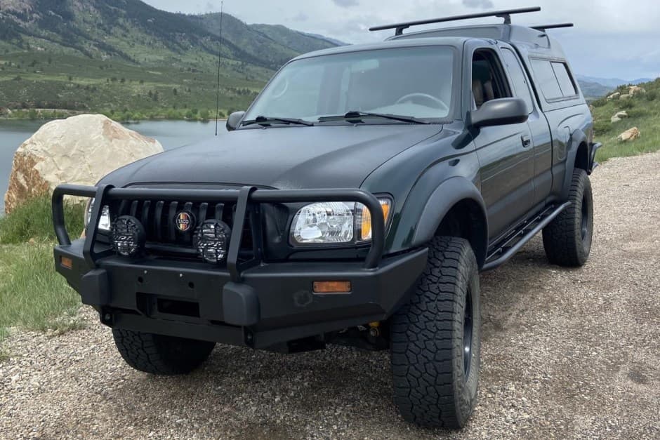 2003 Toyota Tacoma (N1X0 1995-2005) sold for $13,750