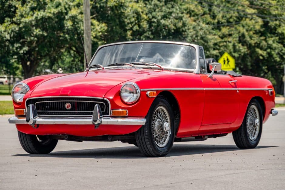 1972 MG MGB sold for $5,300