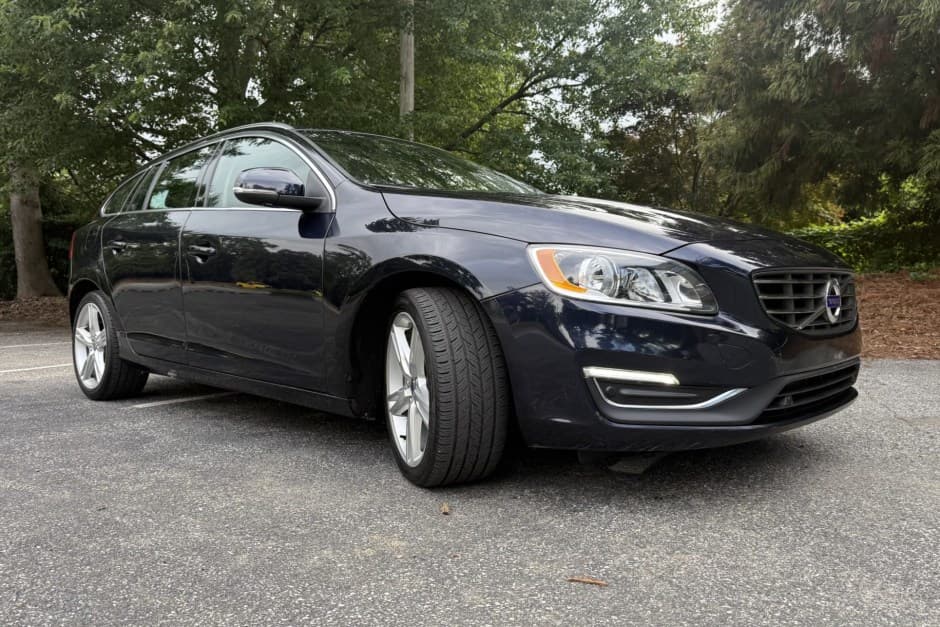 2016 Volvo  sold for $12,100