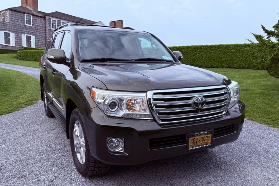 2013 Toyota Land Cruiser 200-Series sold for $29,000