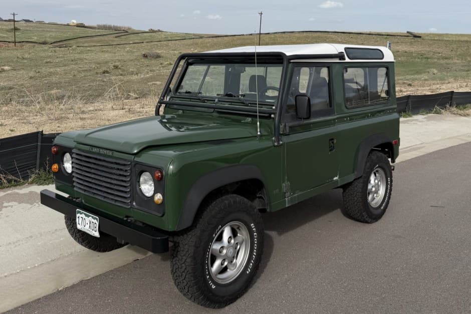 1994 Land Rover Defender 90 NAS sold for $30,500