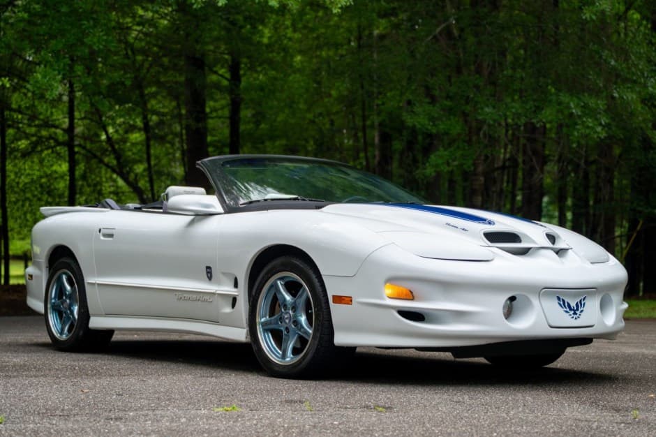 1999 Pontiac Firebird (1993-2002) sold for $25,011