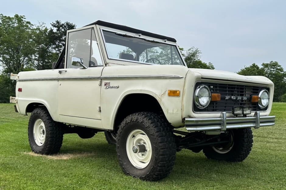 1971 Ford Bronco U13/U14/U15 1966-1977 sold for $39,000