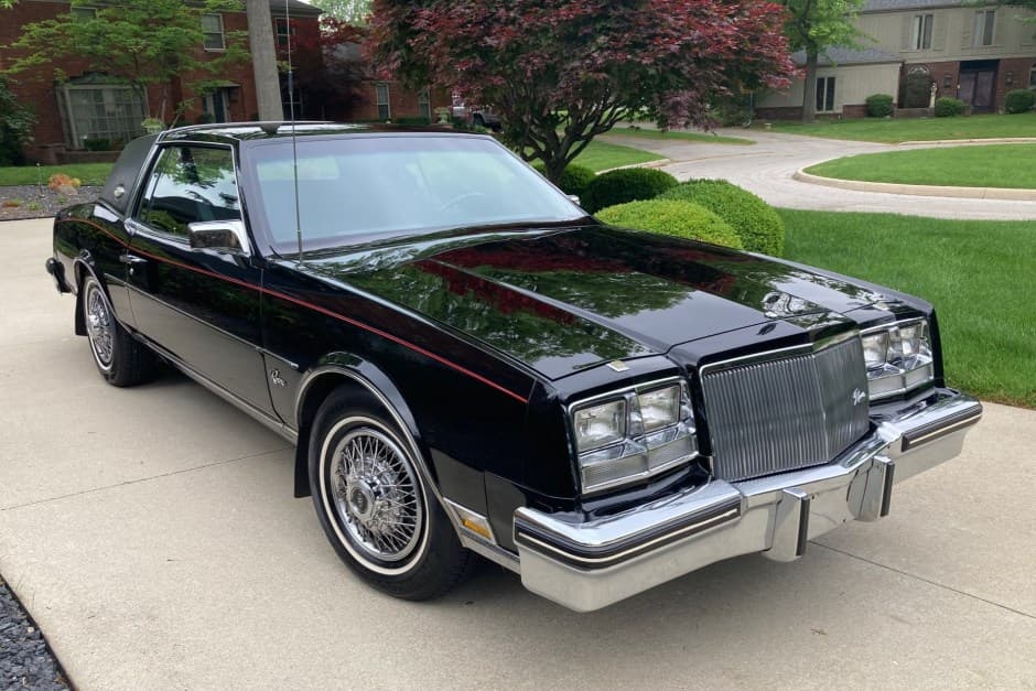 1980 Buick Riviera sold for $11,500