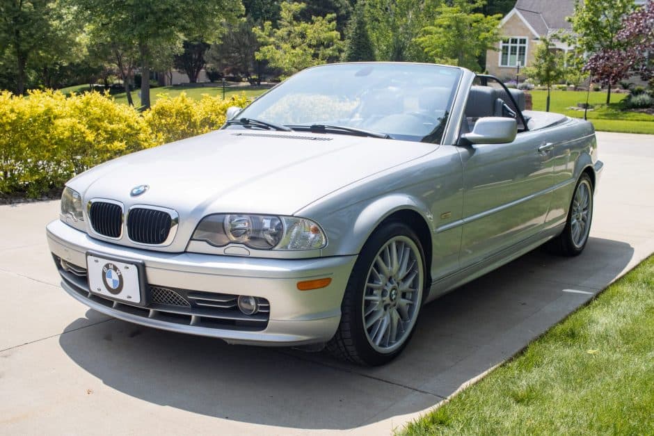 2002 BMW E46 3-Series Convertible sold for $9,205