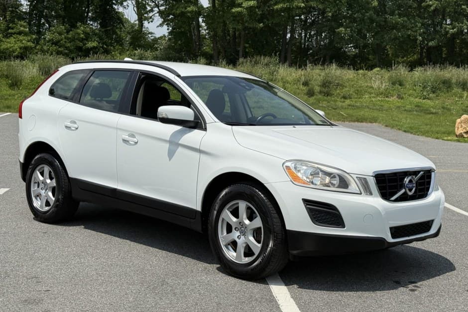 2012 Volvo  sold for $6,725