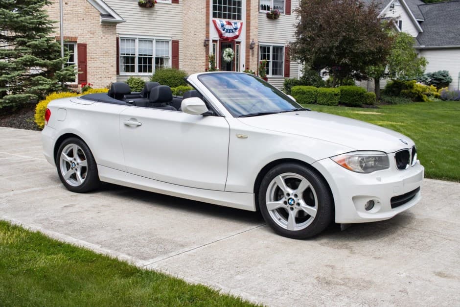 2013 BMW E82/E88 1-Series sold for $12,000