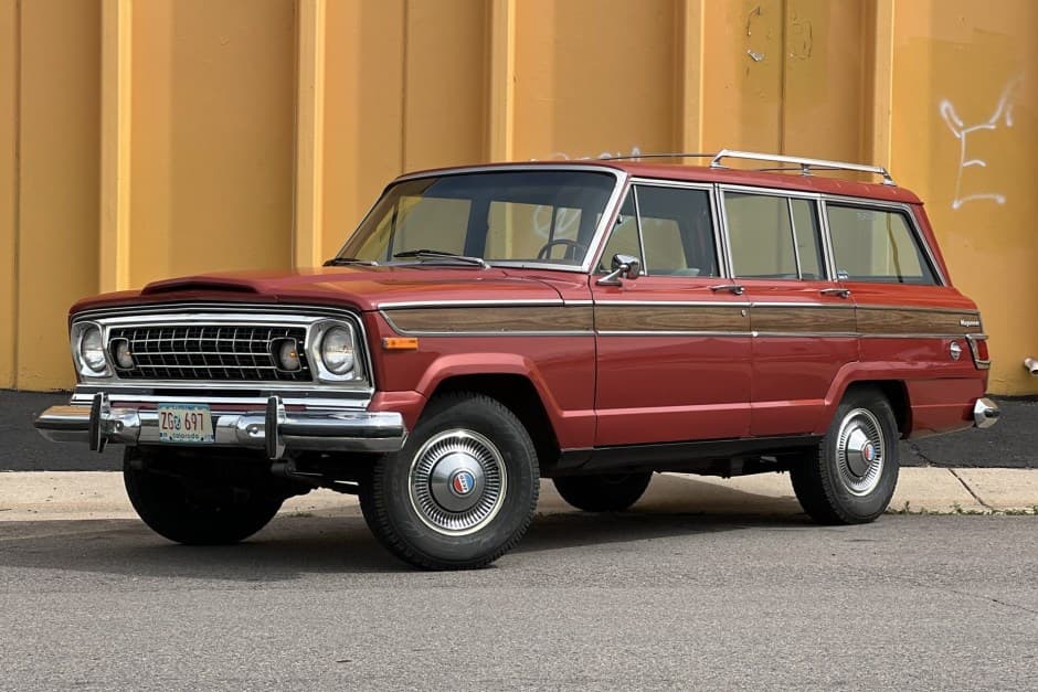 1977 Jeep SJ Wagoneer sold for $21,000