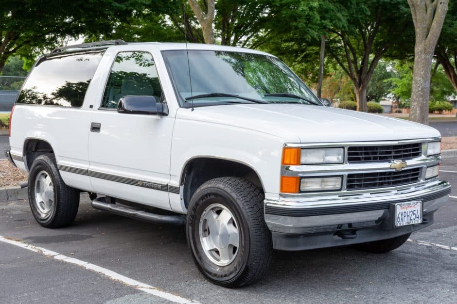 1998 Chevrolet Tahoe GMT400 sold for $18,250