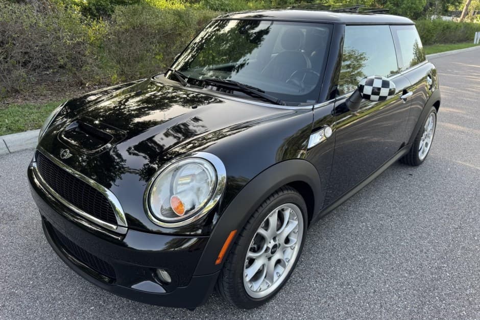 2010 Mini R56 Cooper, Cooper S, and John Cooper Works sold for $11,500
