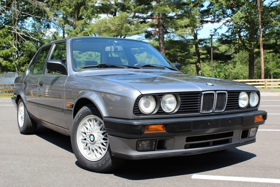 1991 BMW E30 3-Series Sedan sold for $15,250