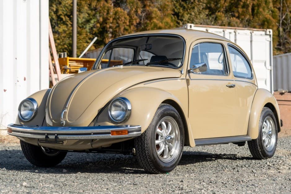 1971 Volkswagen Beetle (1958-1979) sold for $18,000
