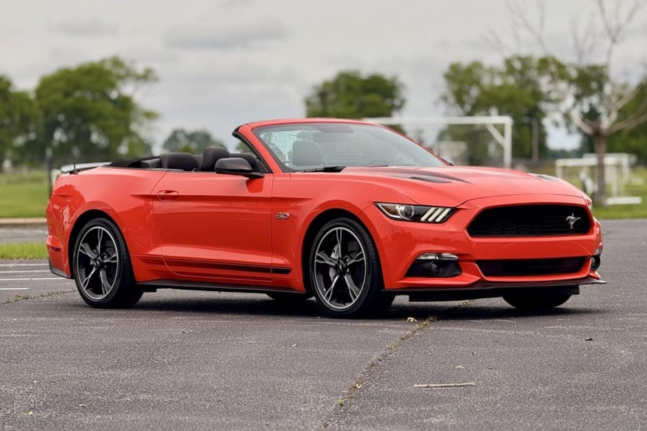 2016 Ford Mustang S550 sold for $35,153