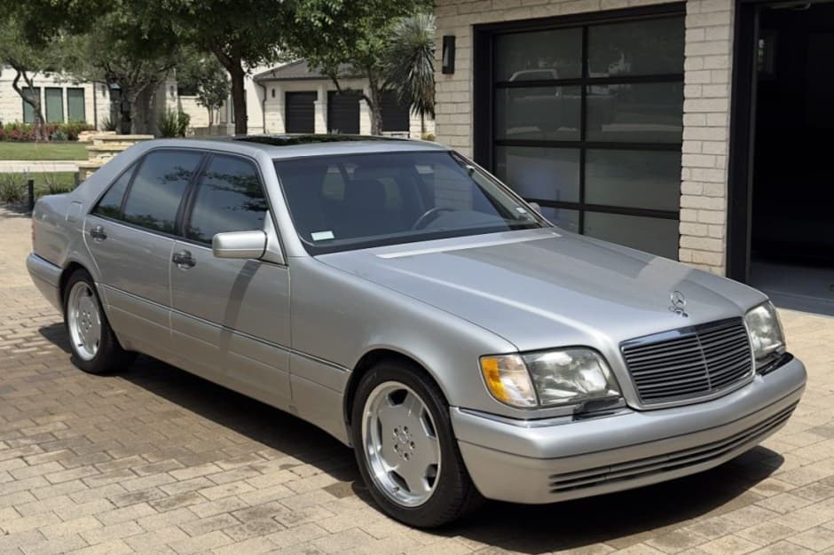 1998 Mercedes-Benz W140 S-Class sold for $16,000