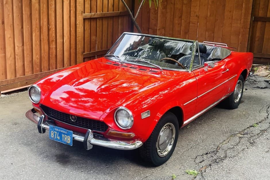 1973 Fiat 124 Spider (1966-1985) sold for $2,850