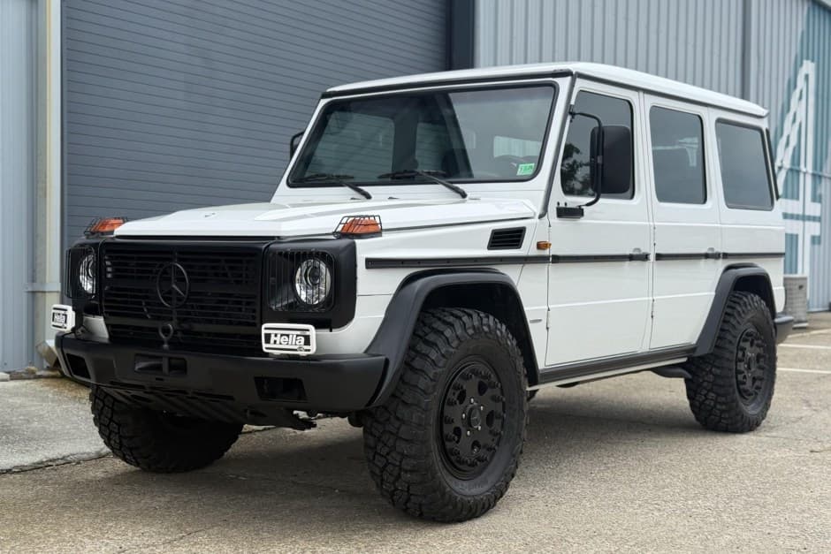 1998 Mercedes-Benz W463 G-Class (1990-2018) sold for $55,000