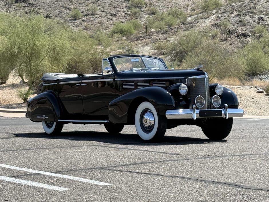 1938 Cadillac Series 75/Fleetwood sold for $36,500